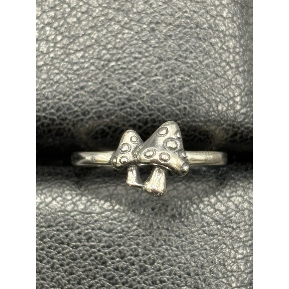 New Condition Sterling Silver Mushroom Toe Ring 925 H3